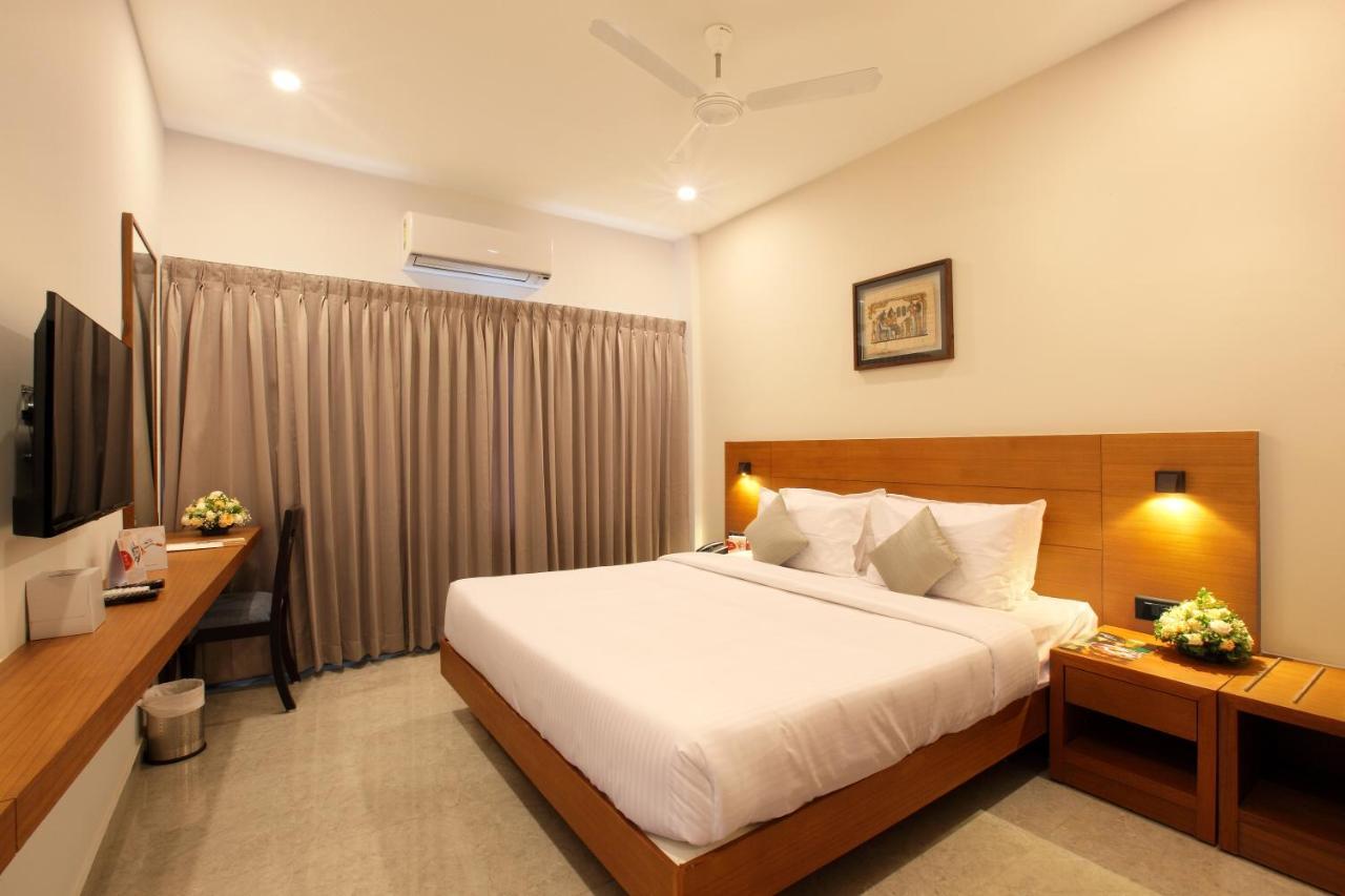 Hotel Prince Kāladi Extérieur photo